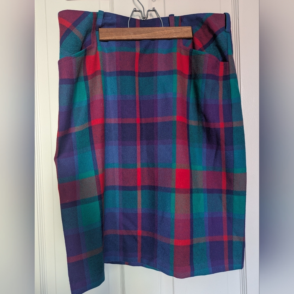 Avoca Vibrant Plaid Pencil Skirt